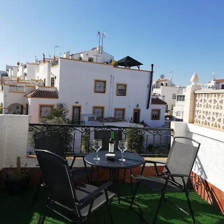 3 Bed House W Private Pool And Bar In Dream Hills Nyaraló Torrevieja